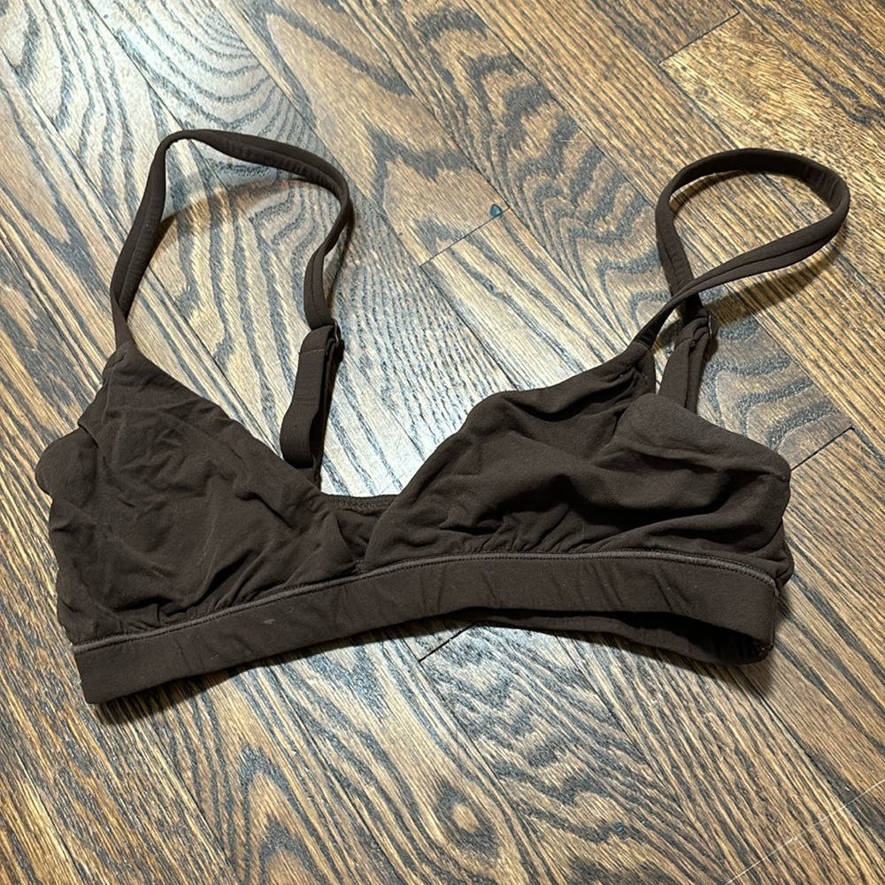 SKIMS fits everybody triangle bralette